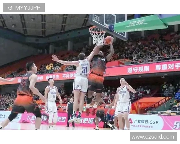 CBA季后赛精彩回顾广东队对战新疆队全场录像分析